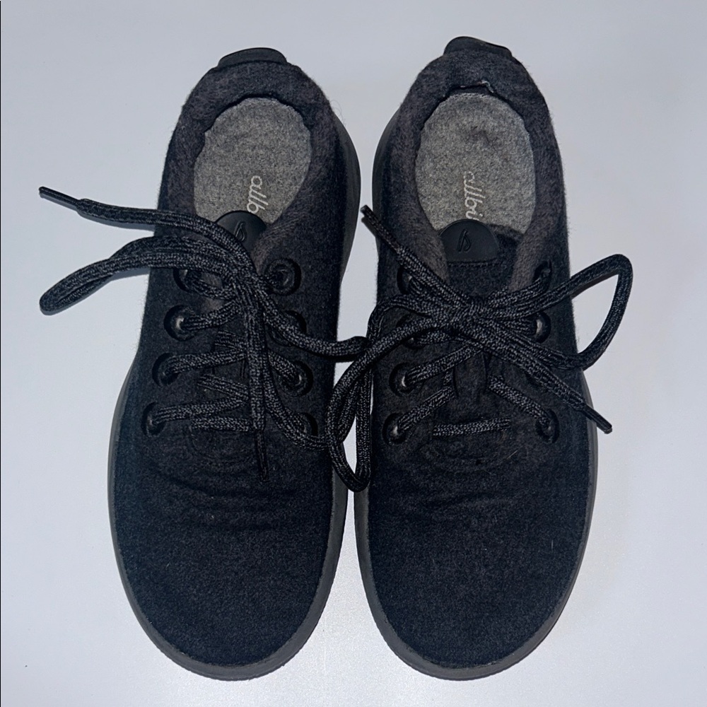 Allbirds Women’s Charcoal Gray Mizzle Wool Sneakers, Size 7